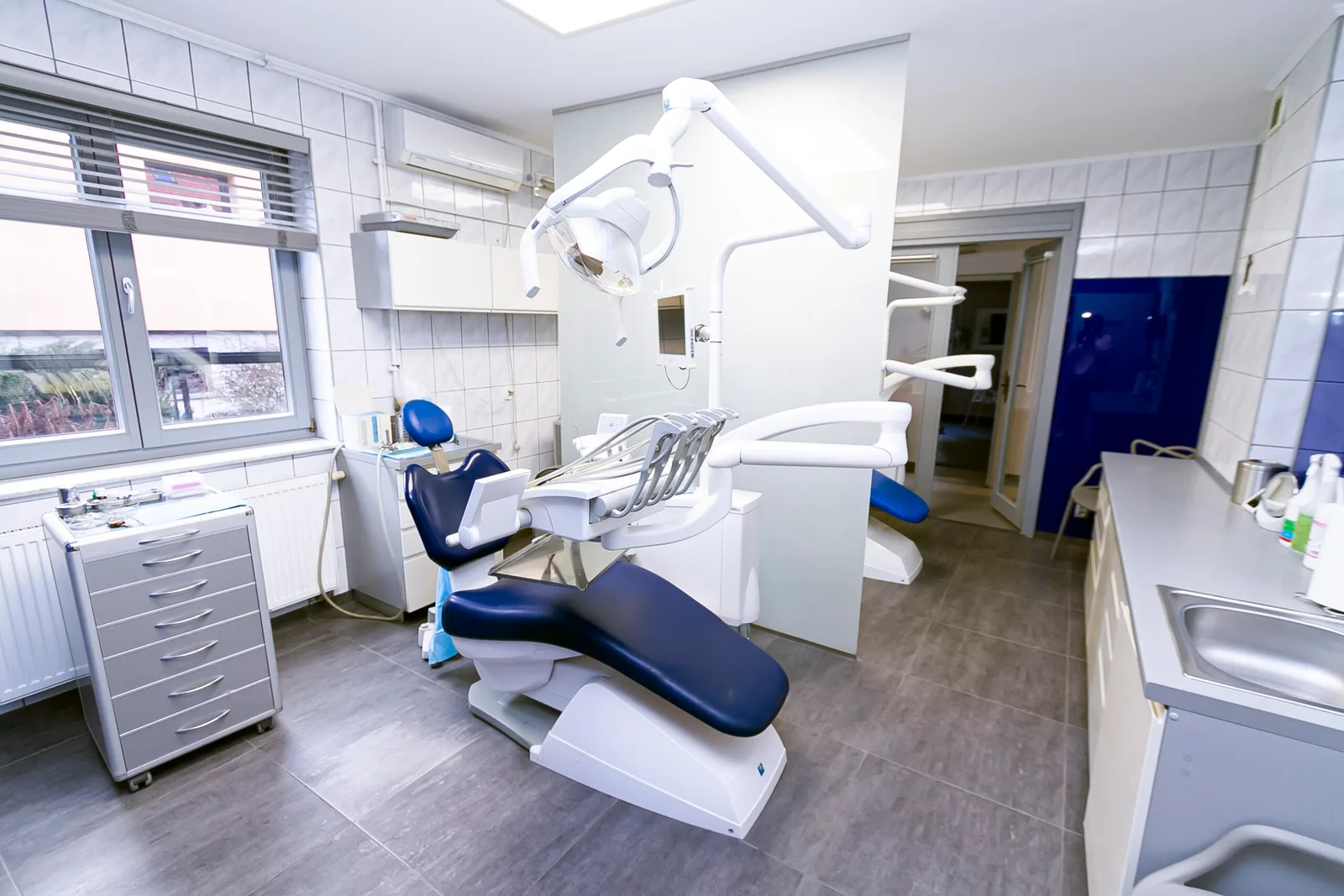 Nowoczesny gabinet dentystyczny KAMDENT